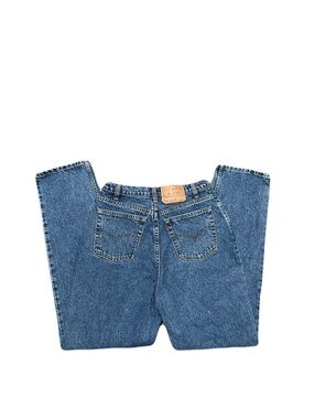 Vintage 90s women’s Levi’s 512 Light Wash Denim jeans